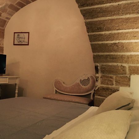 Palazzo Saraceno Hotel Taranto Bagian luar foto
